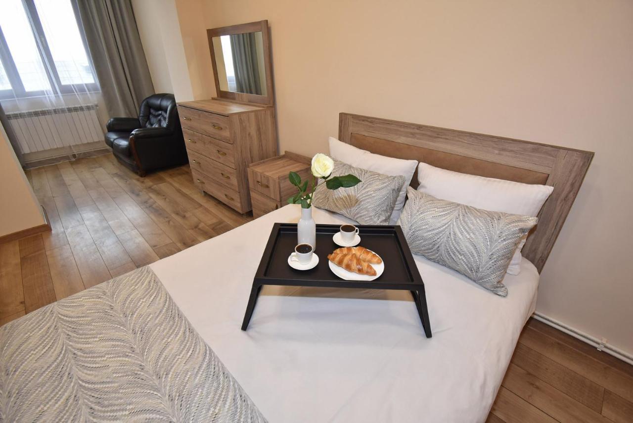 2 Bedroom Apartment, Quiet And Spacious Jerevan Eksteriør bilde