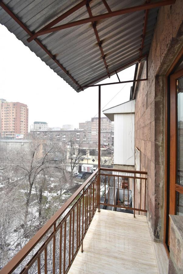 2 Bedroom Apartment, Quiet And Spacious Jerevan Eksteriør bilde