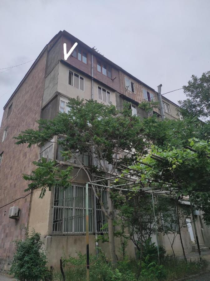 2 Bedroom Apartment, Quiet And Spacious Jerevan Eksteriør bilde